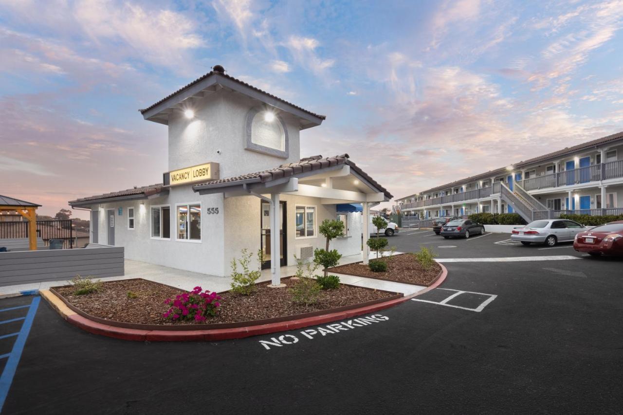 Days Inn By Wyndham Arroyo Grande Pismo Beach Bagian luar foto