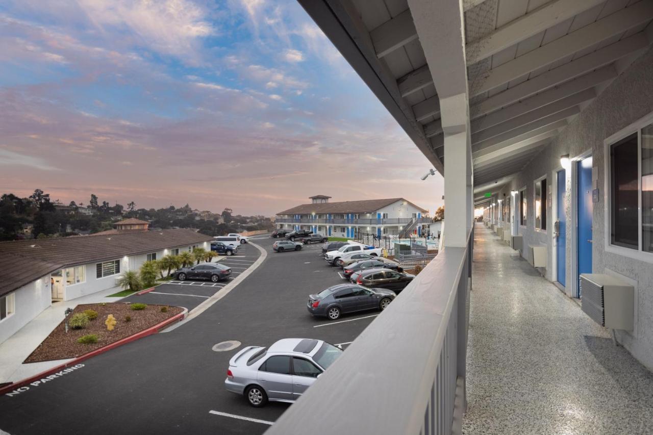 Days Inn By Wyndham Arroyo Grande Pismo Beach Bagian luar foto