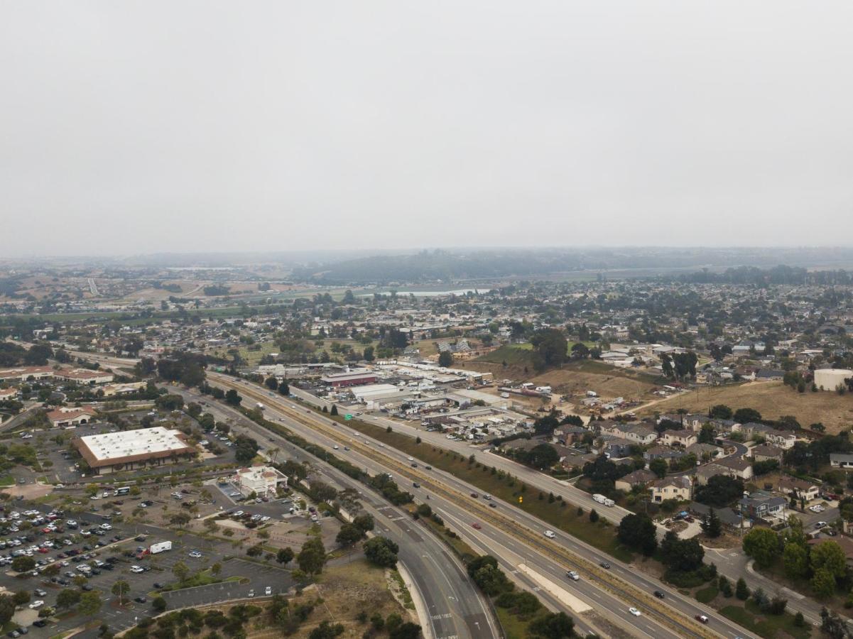 Days Inn By Wyndham Arroyo Grande Pismo Beach Bagian luar foto