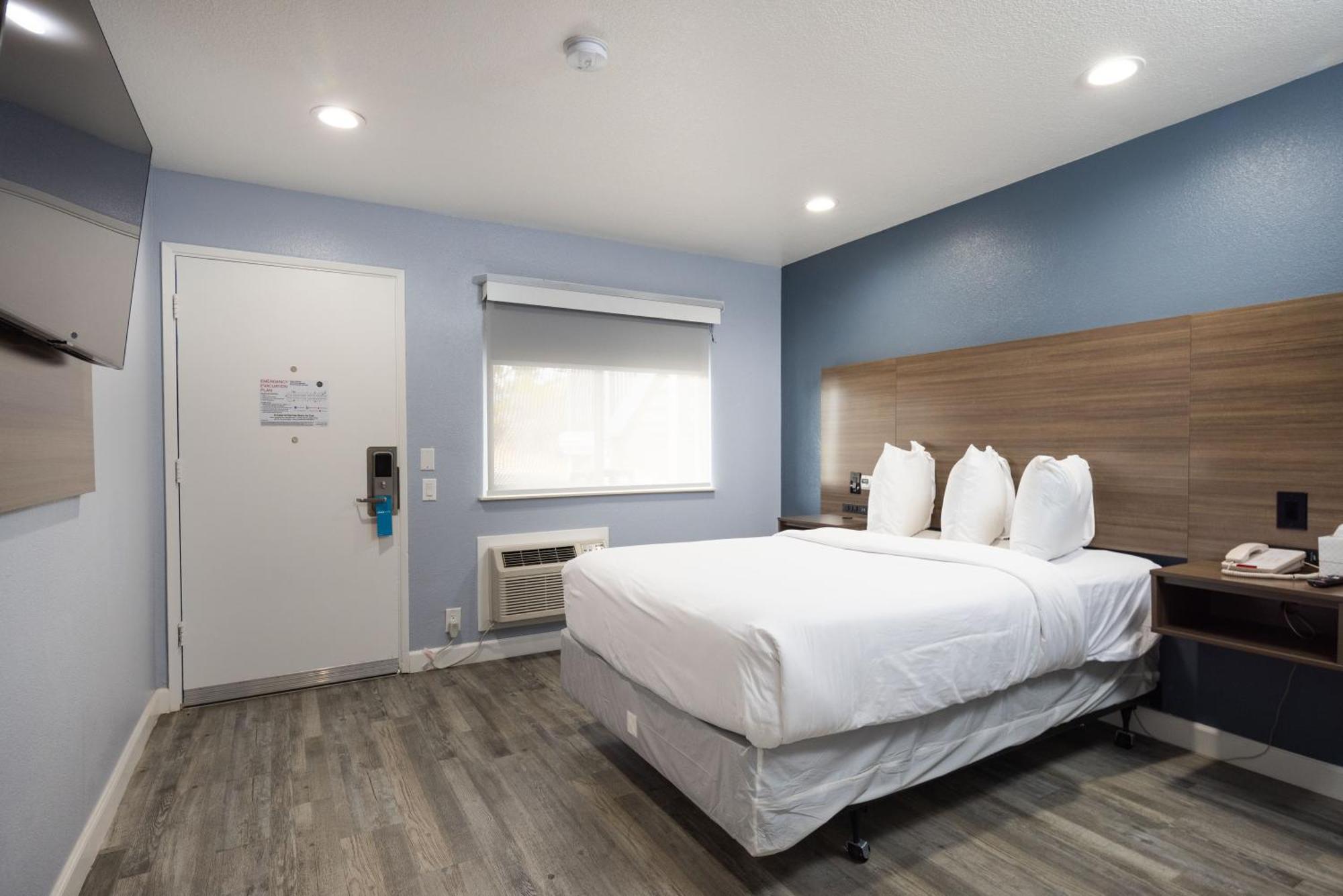 Days Inn By Wyndham Arroyo Grande Pismo Beach Ruang foto